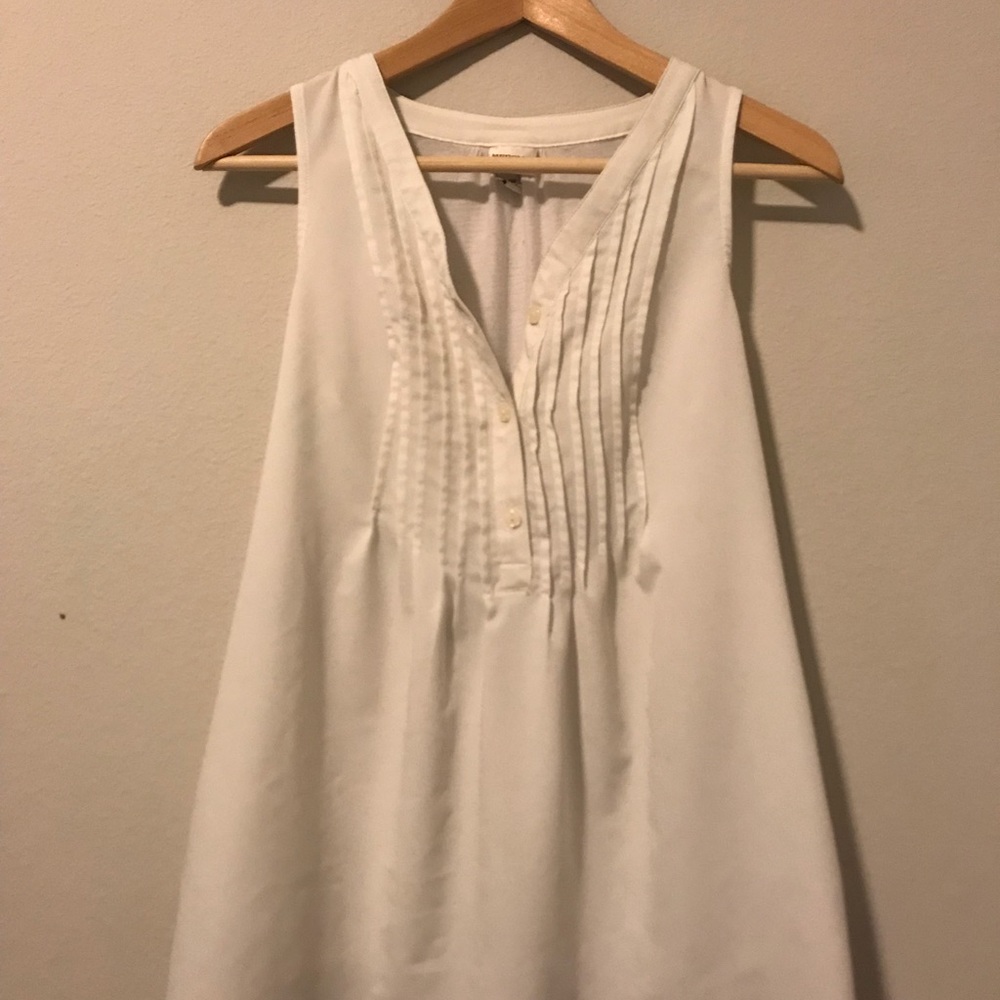 White tank